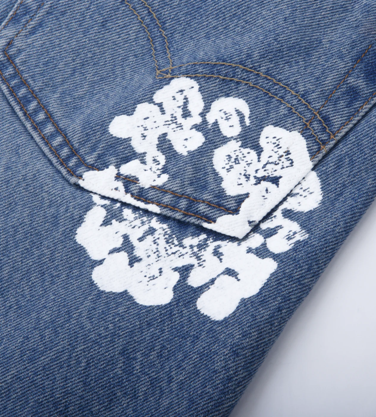 Denim Tears x Levi's Cotton Wreath Light Blue Wash - Image 4