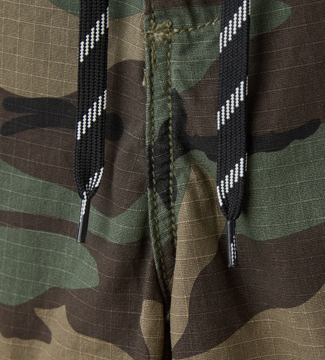 HMDD Utility Camo Cargo Shorts - Image 4